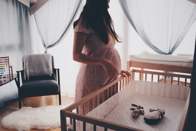 репродуктивный психолог помогает женщине в период беременности